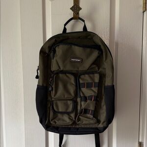 C11 Eastport olive green backpack